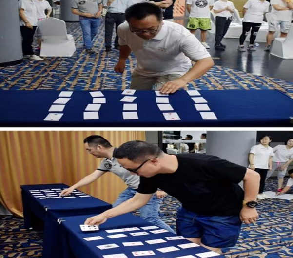 超音速翻牌